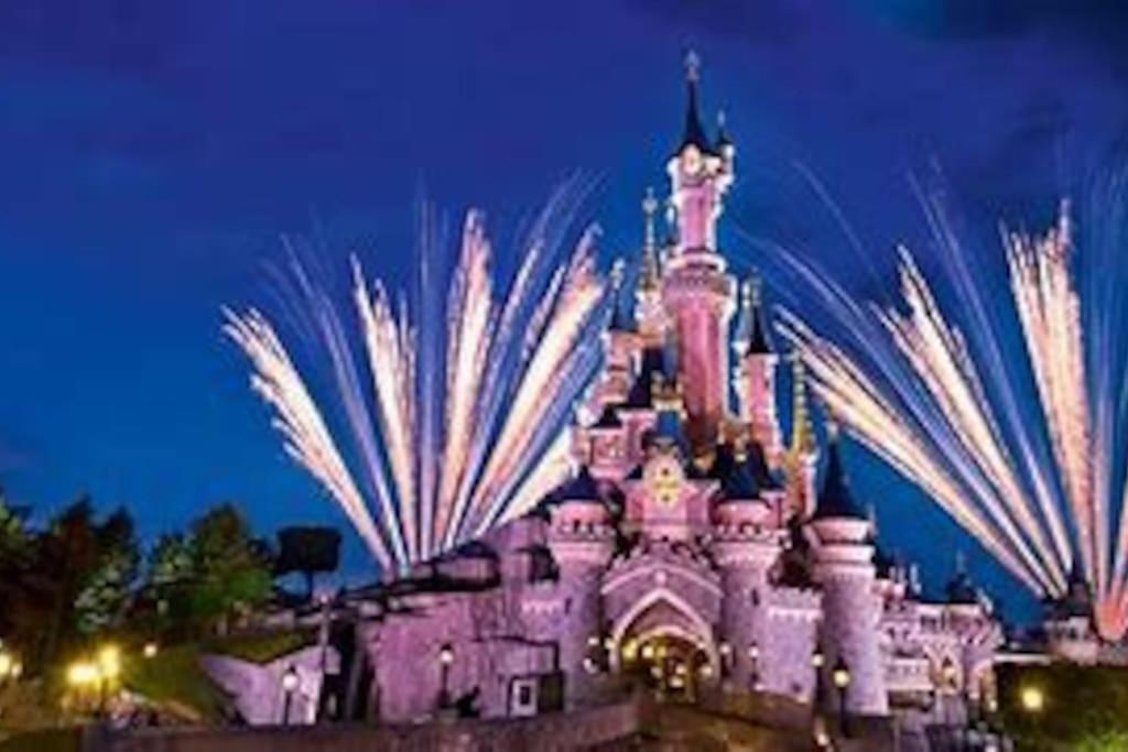 Proche Disney Et Paris - Studio Terrasse Et Parking Prive Montévrain Exterior foto